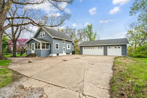 1635 31st St SE Cedar Rapids IA 52403