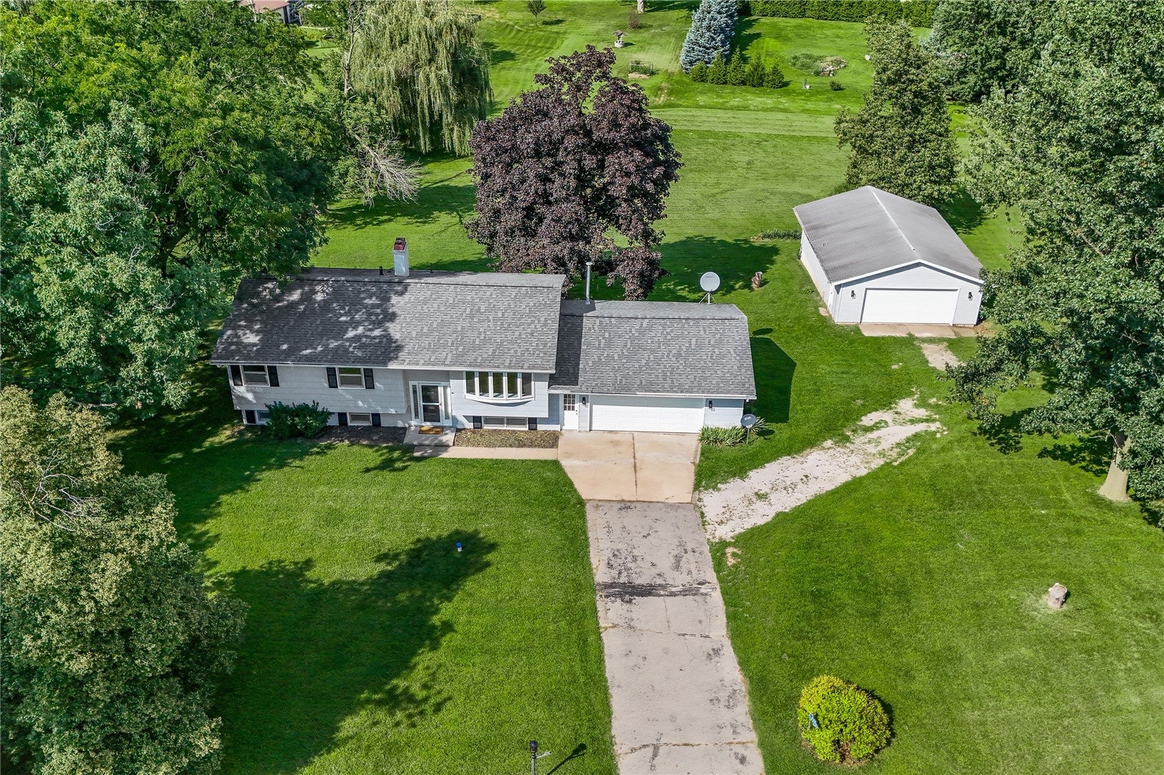 4390 Ridge Road