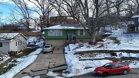 3538 Elmwood Ct NE Cedar Rapids IA 52402