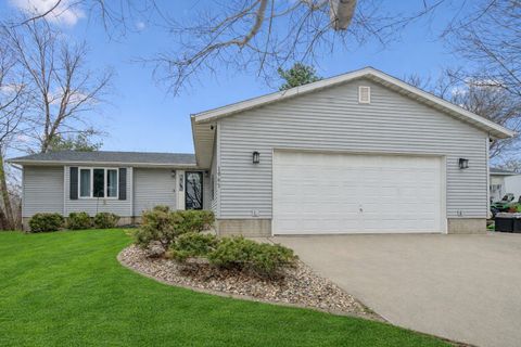 1665 Knoll Court Ely IA 52227