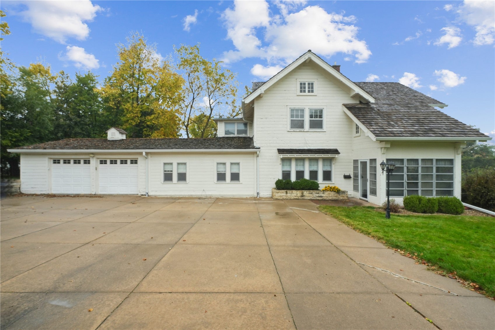517 Knollwood Drive SE