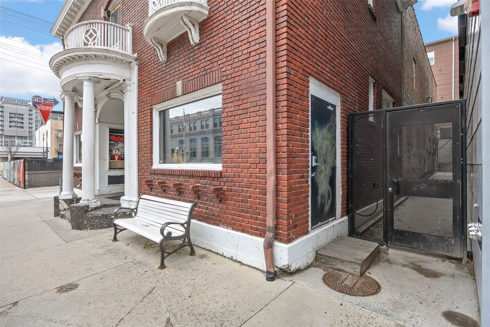 13 S Linn Street