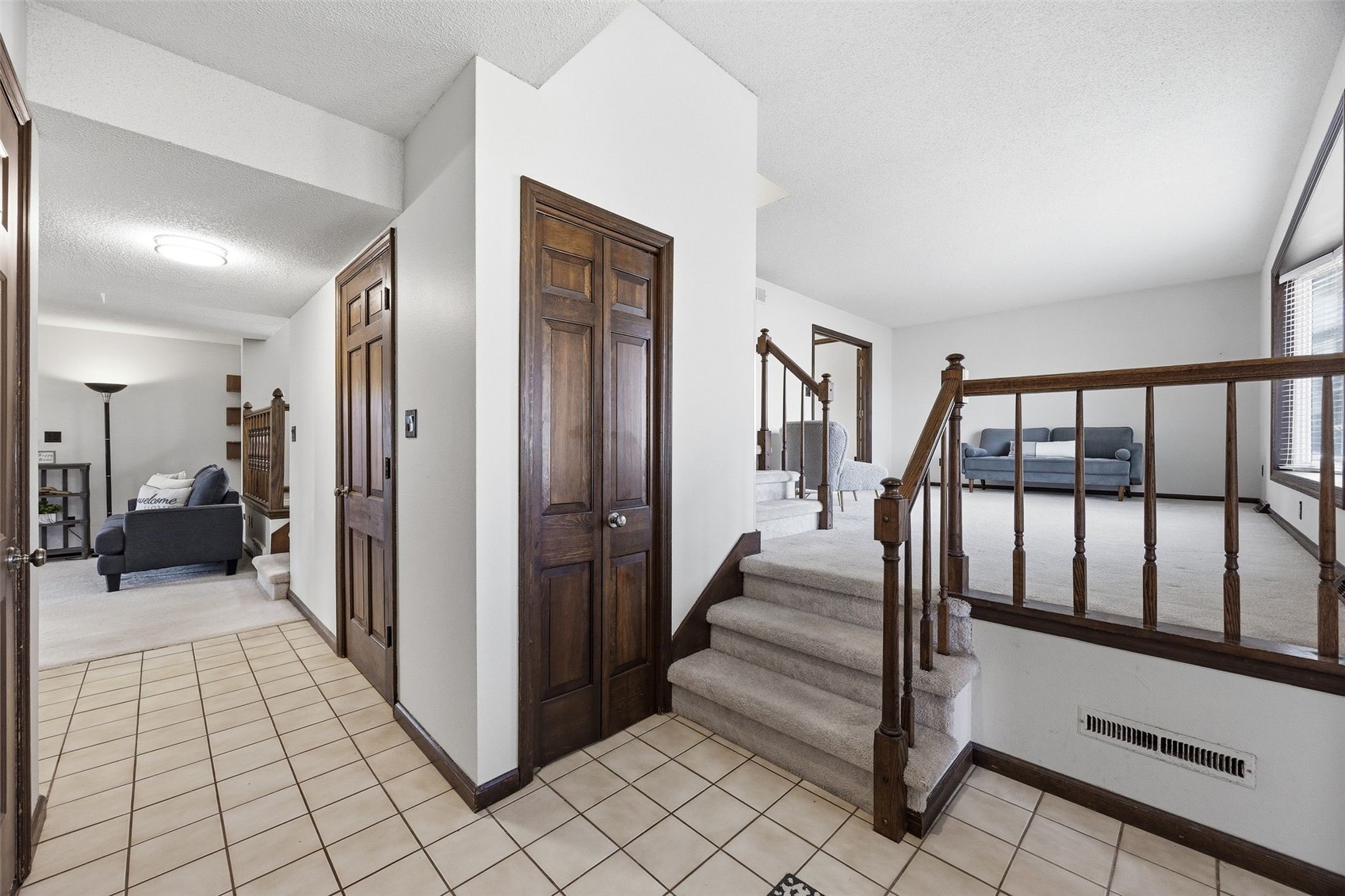 3015 Circle Hill Court NE