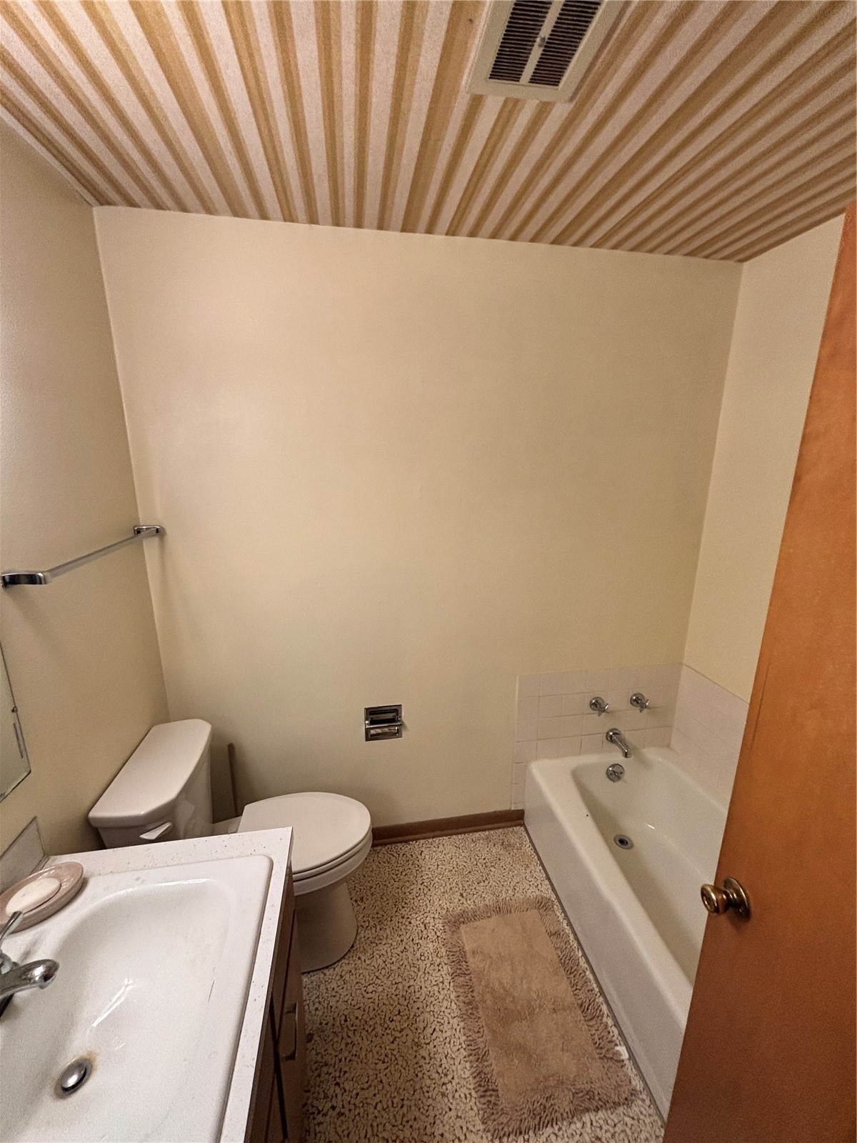 3917 Nancy Jane Lane NE