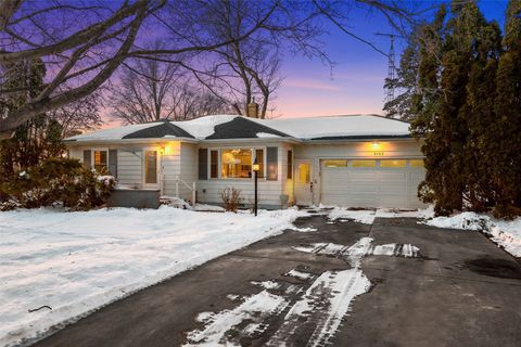 3103 Hillcrest Drive Cedar Falls IA 50613