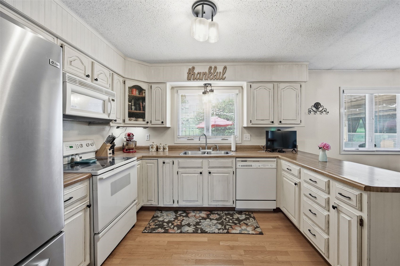 2111 Sandalwood Dr NE