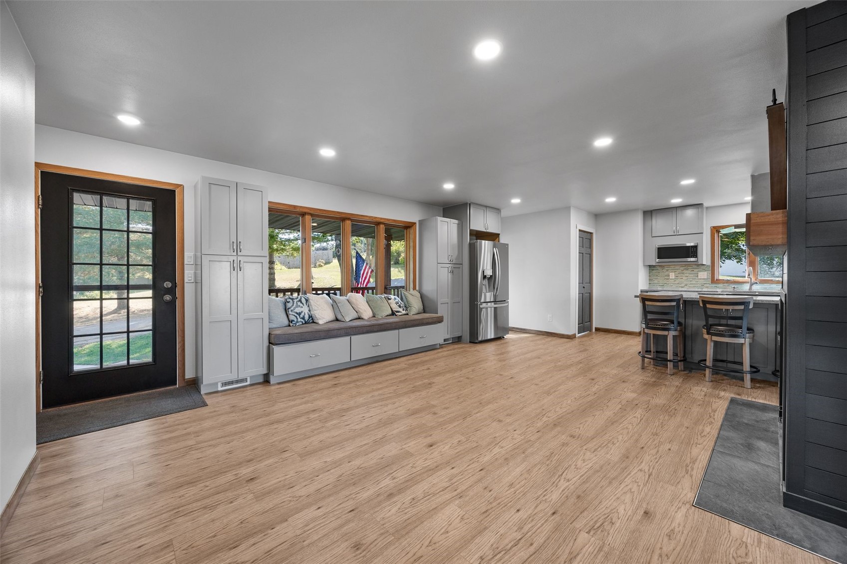 3438 NE Twin Lake View Drive NE