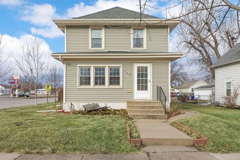 460 9th Avenue SW Cedar Rapids IA 52404