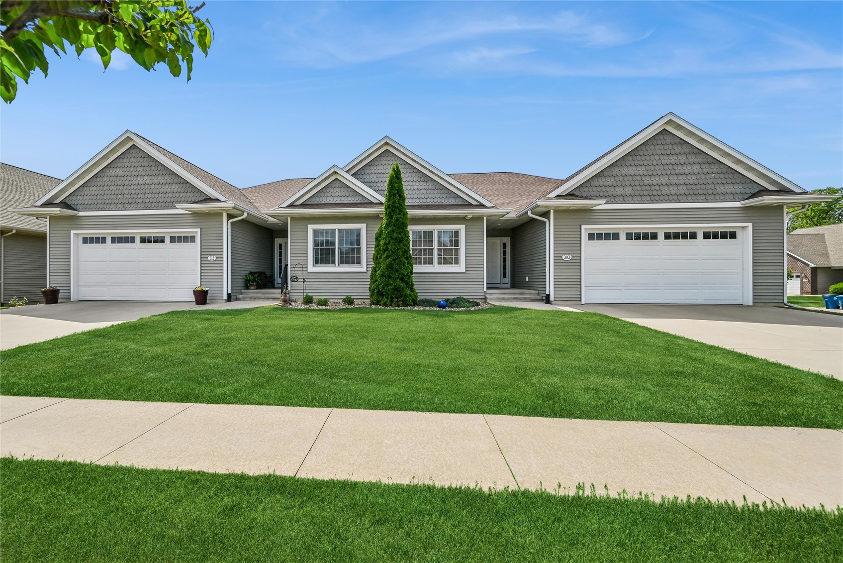 Photo 1 of 36 — 313 13th Avenue SW, Mt Vernon, IA 52314