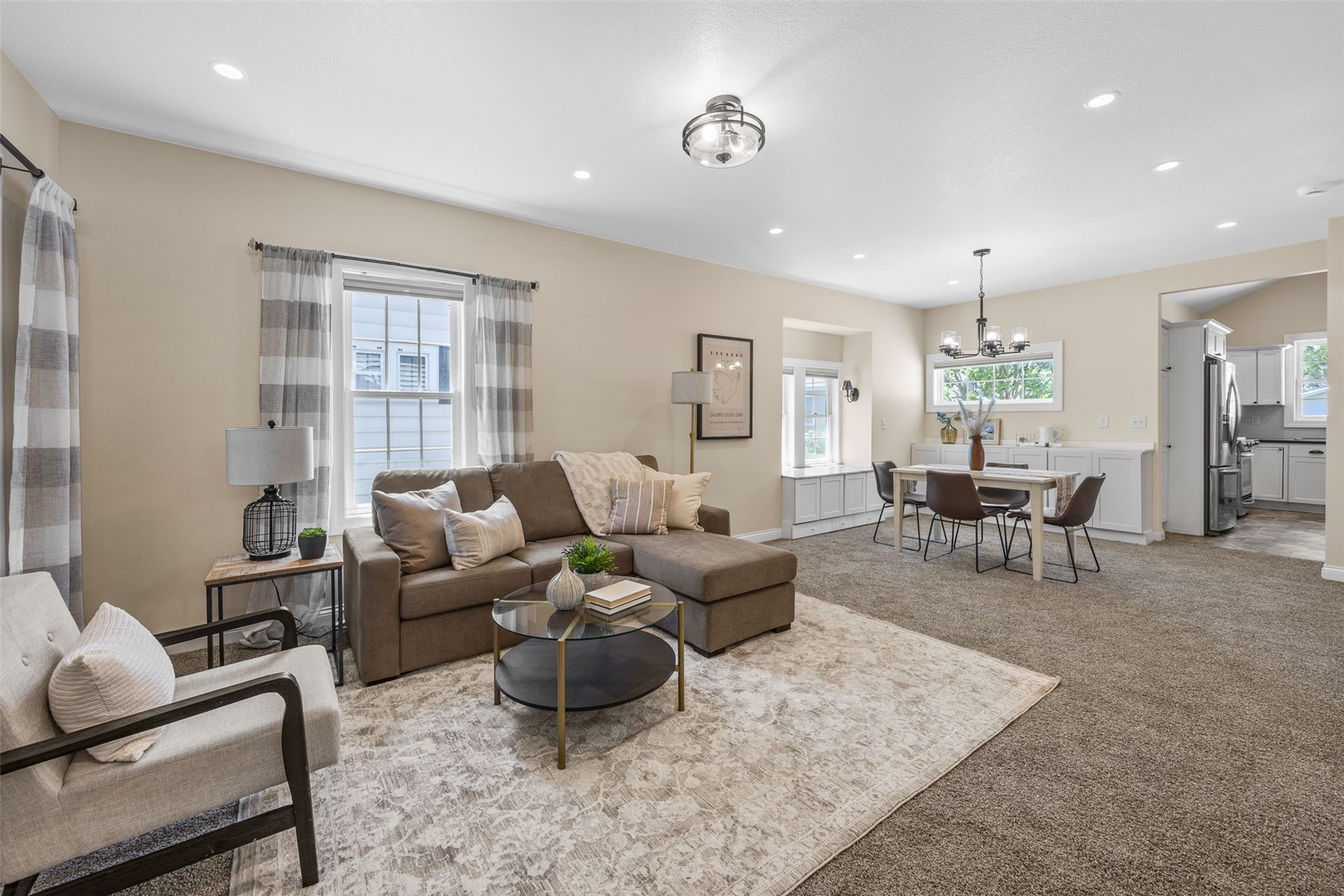 716 8th Street SW