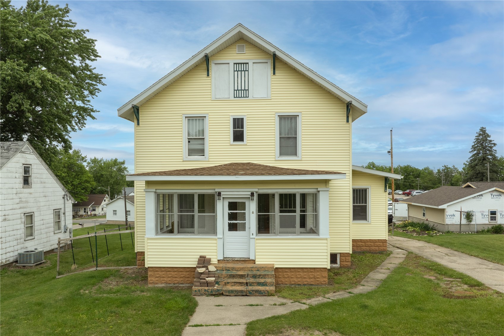 Photo 1 of 45 — 206 4th Street, Victor, IA 52347