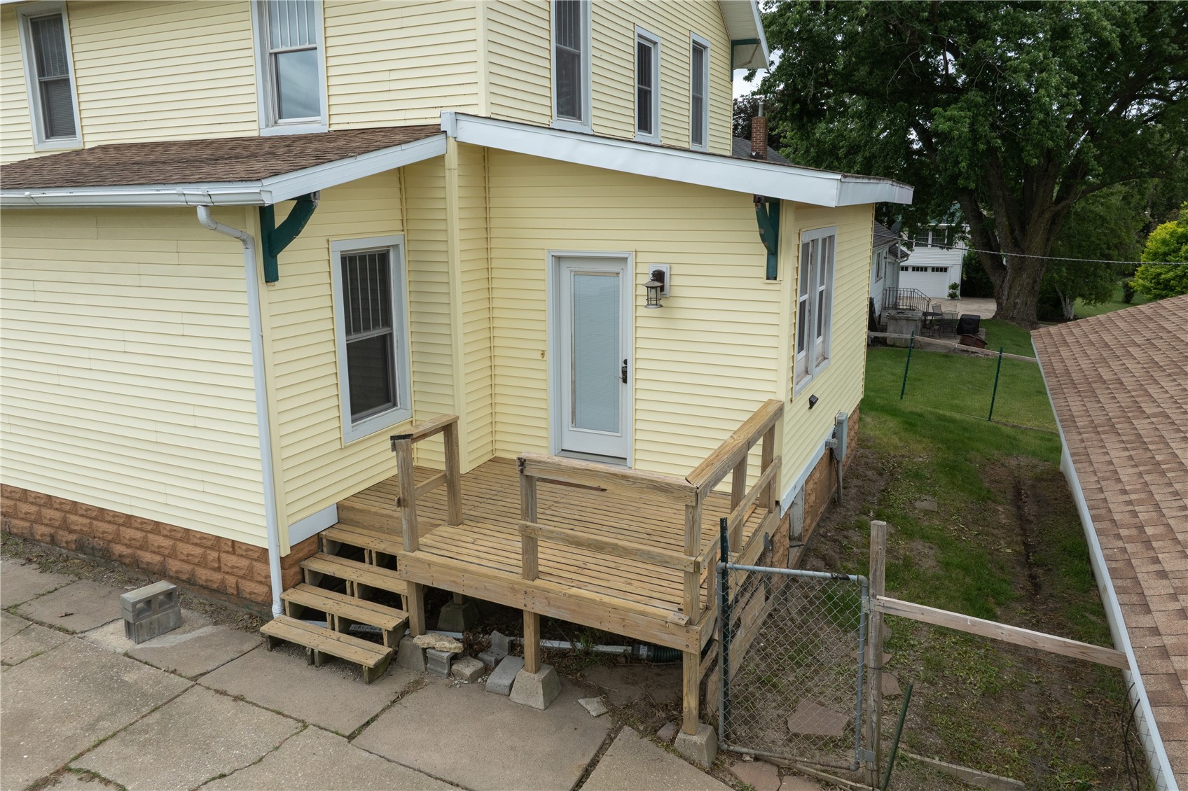 206 4th Street