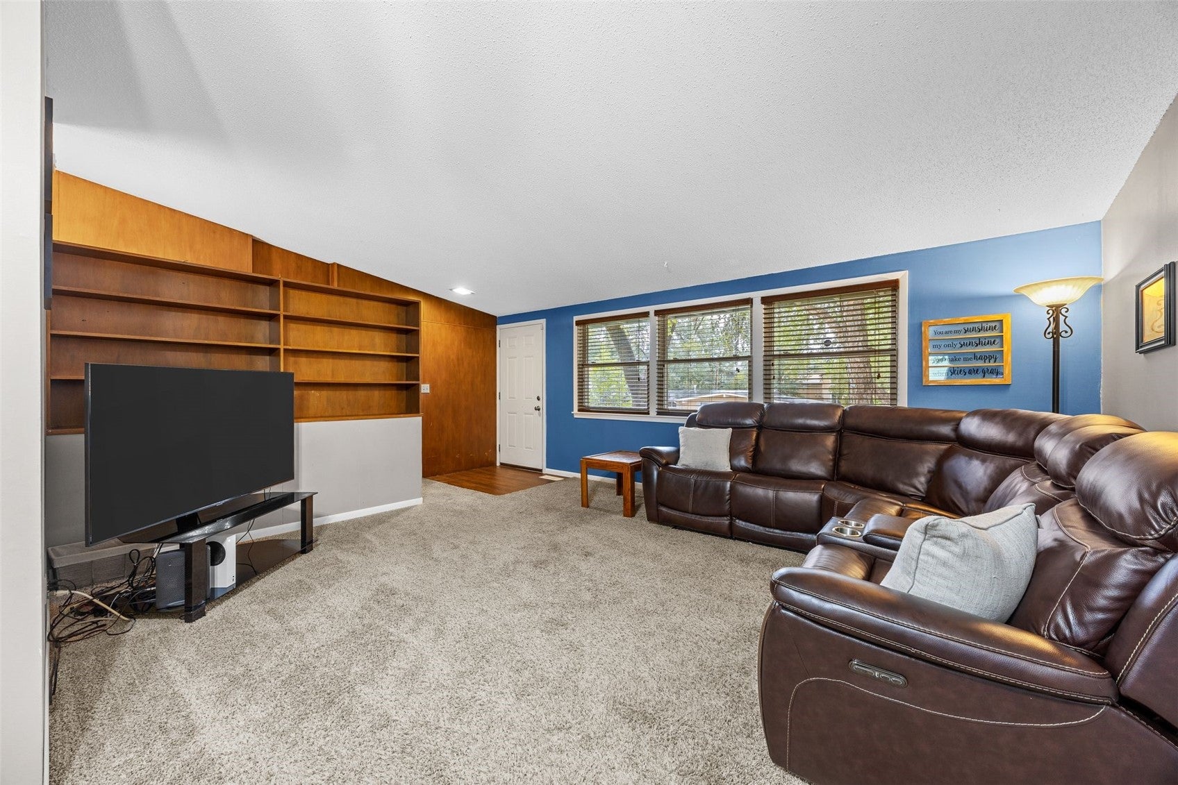 4216 Northwood Drive NE