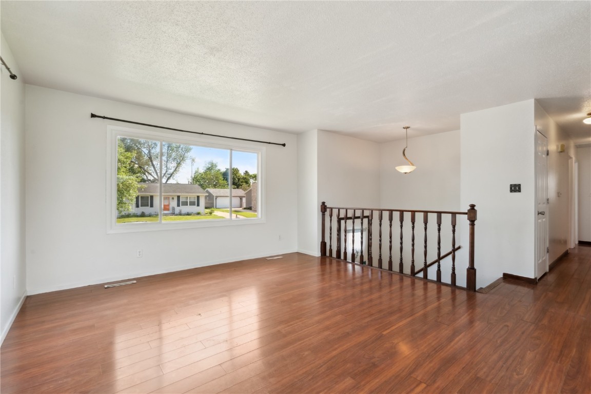 1300 Cress Parkway