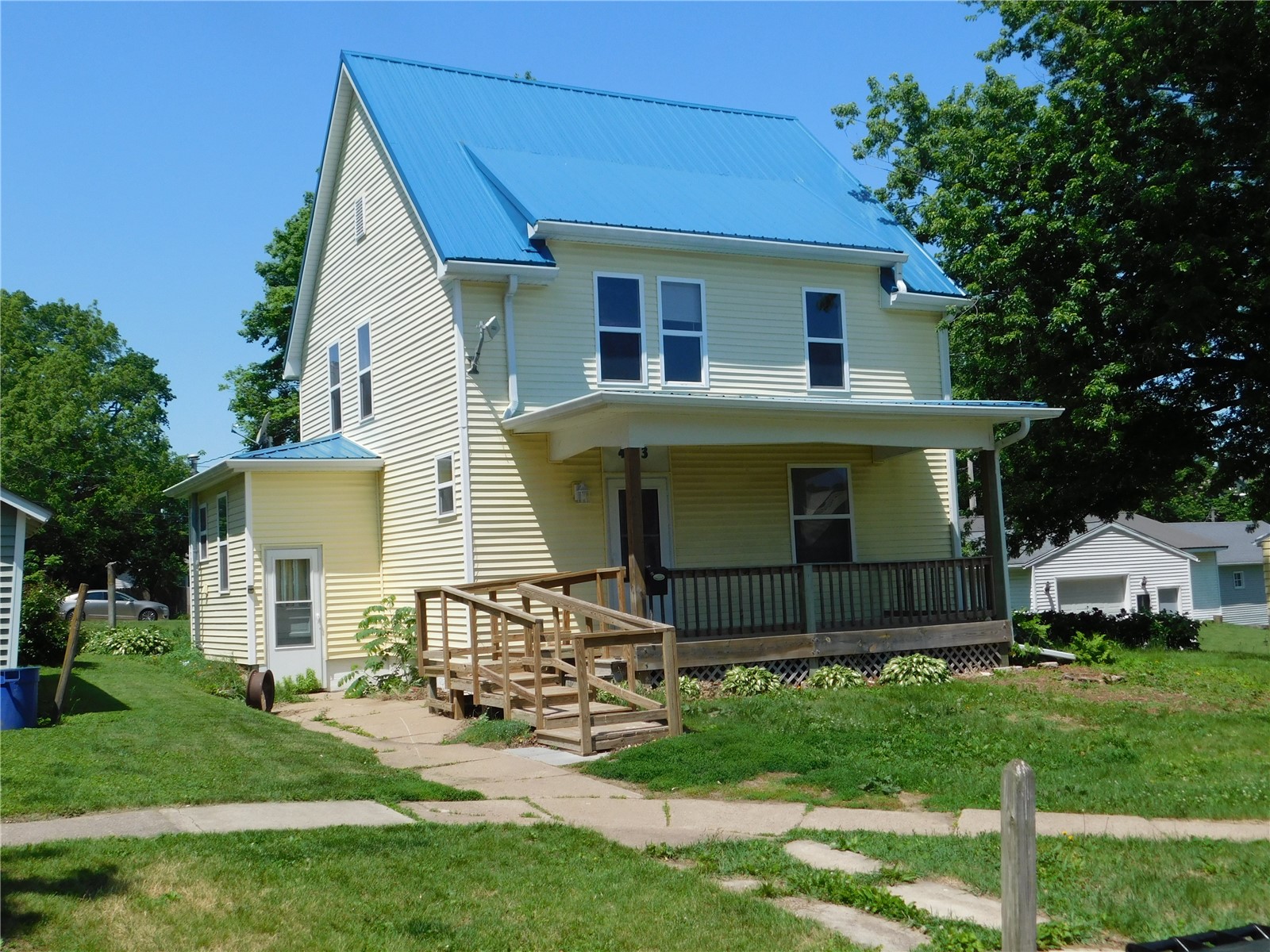 403 Walnut St