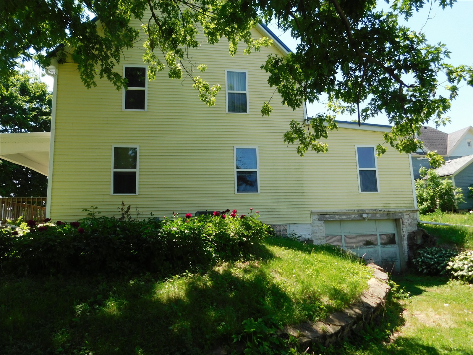403 Walnut St