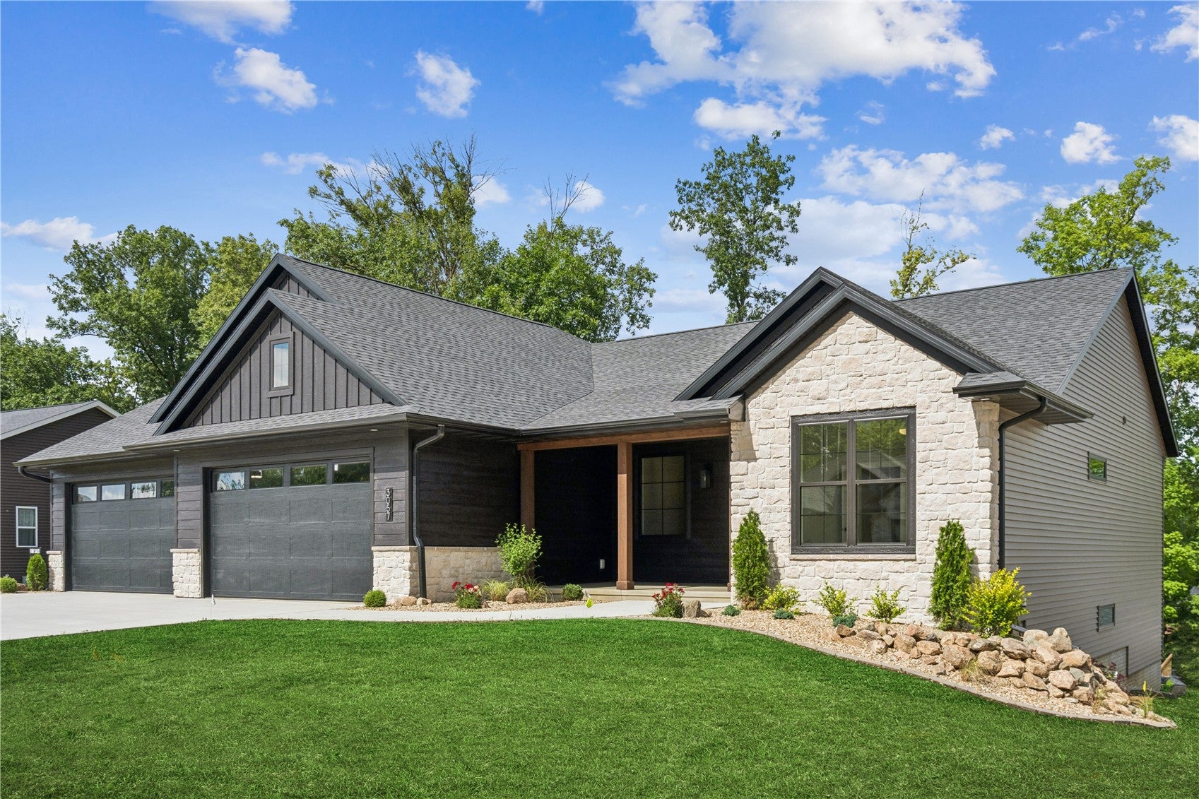 3057 Dell Ridge Ln