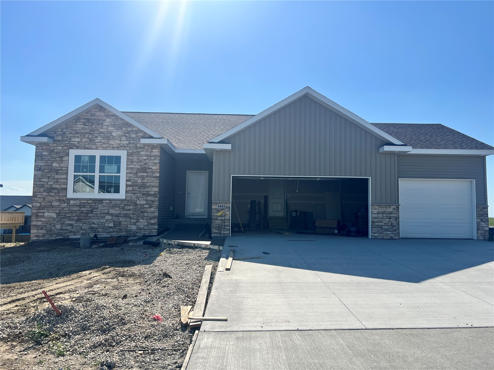 Photo 1 of 17 — 1443 Cardinal Drive, Fairfax, IA 52228