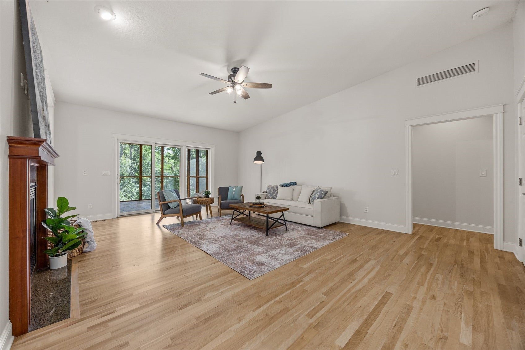 1008 Tamarack Trail