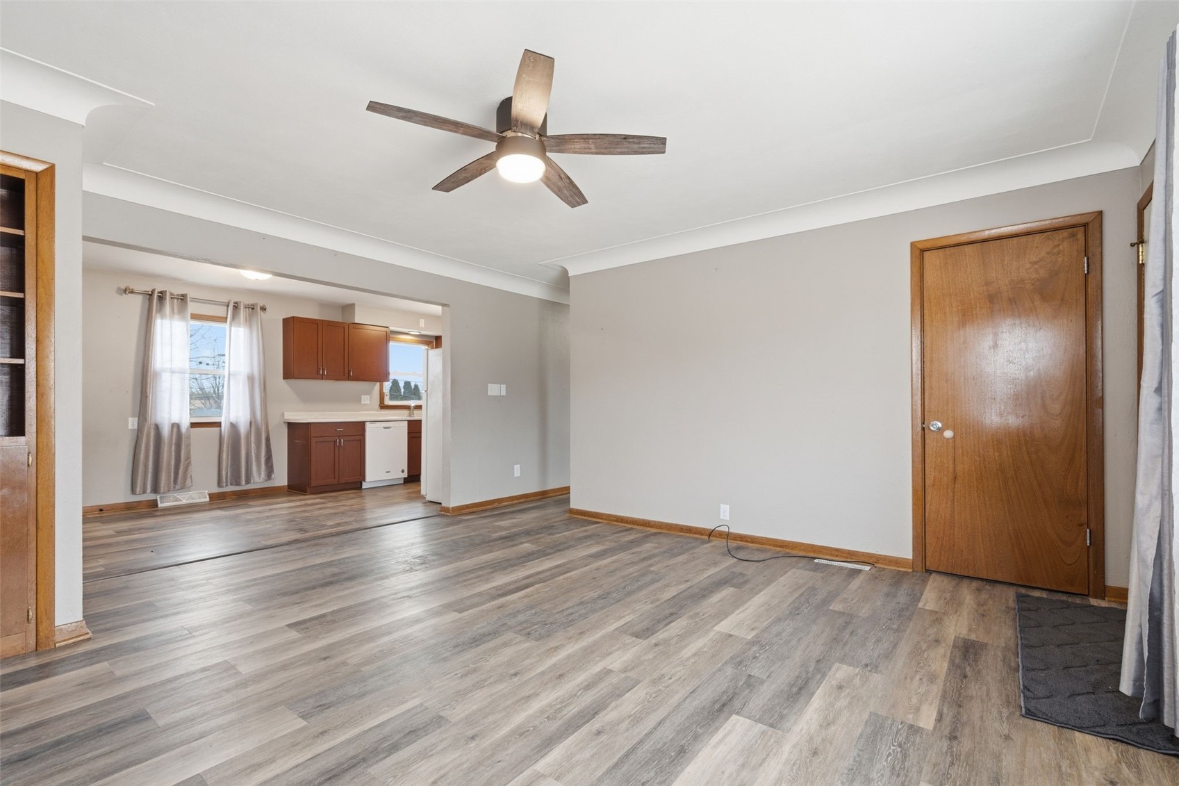 2710 Hickory Drive SW