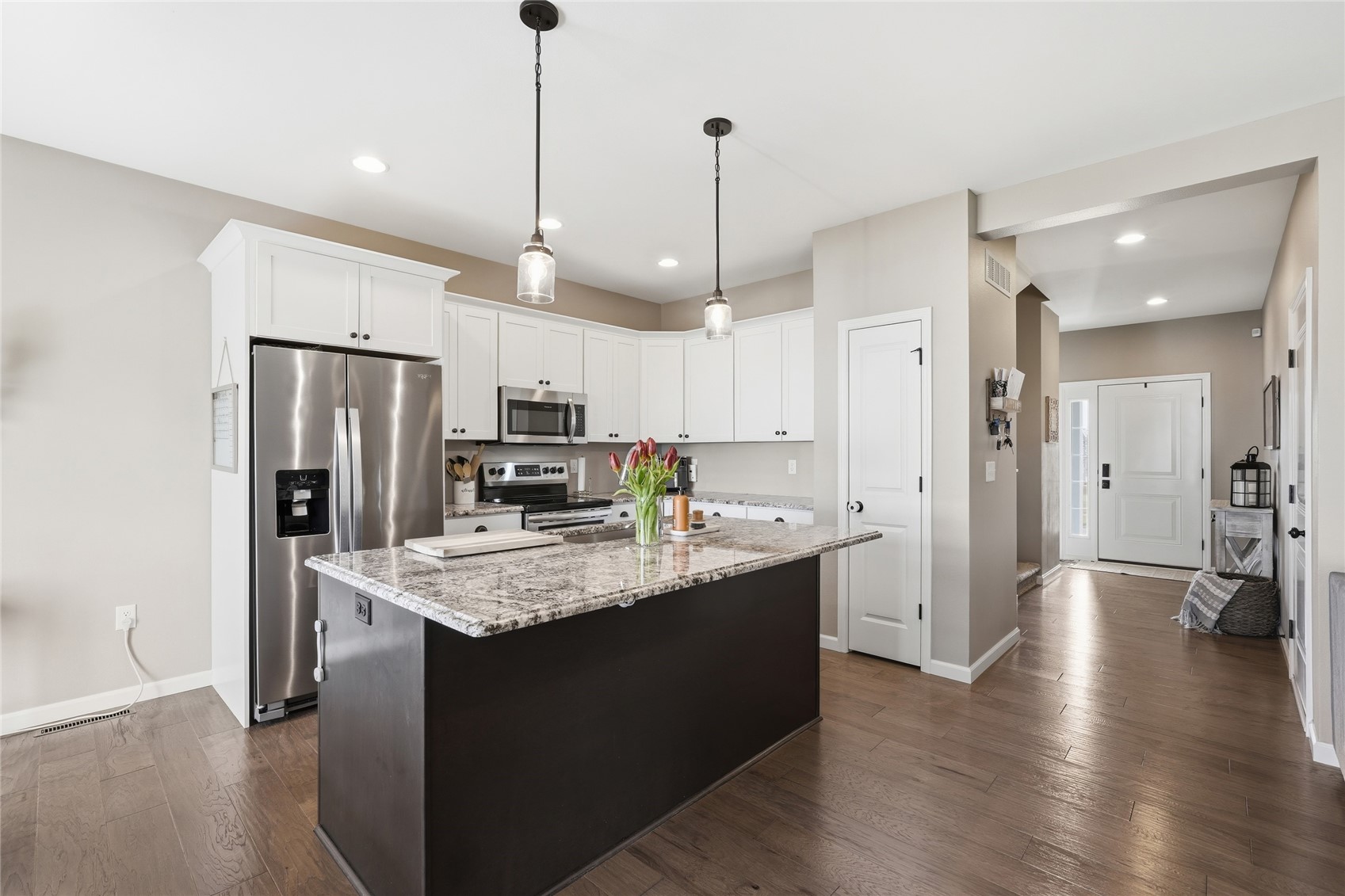 3014 Hillsboro Drive SW