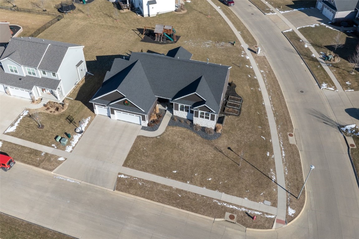 1304 Hawks Ridge