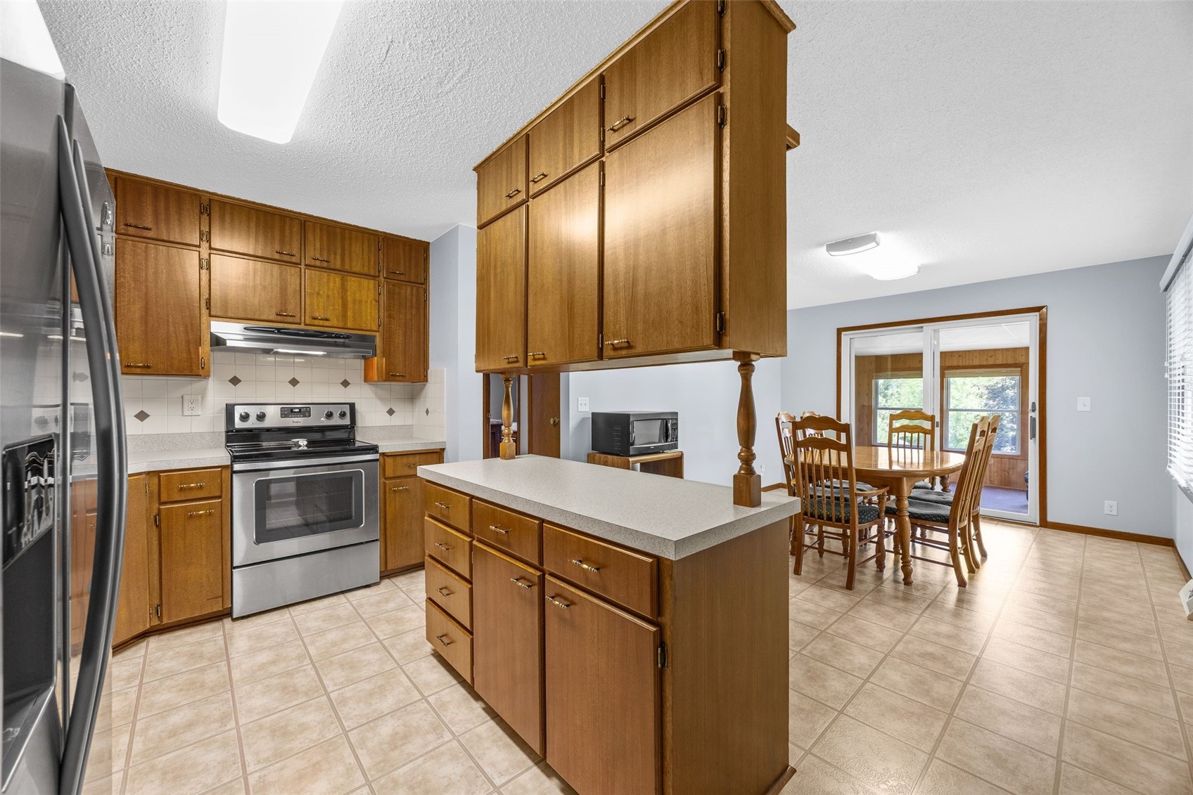 216 Windsor Drive NE