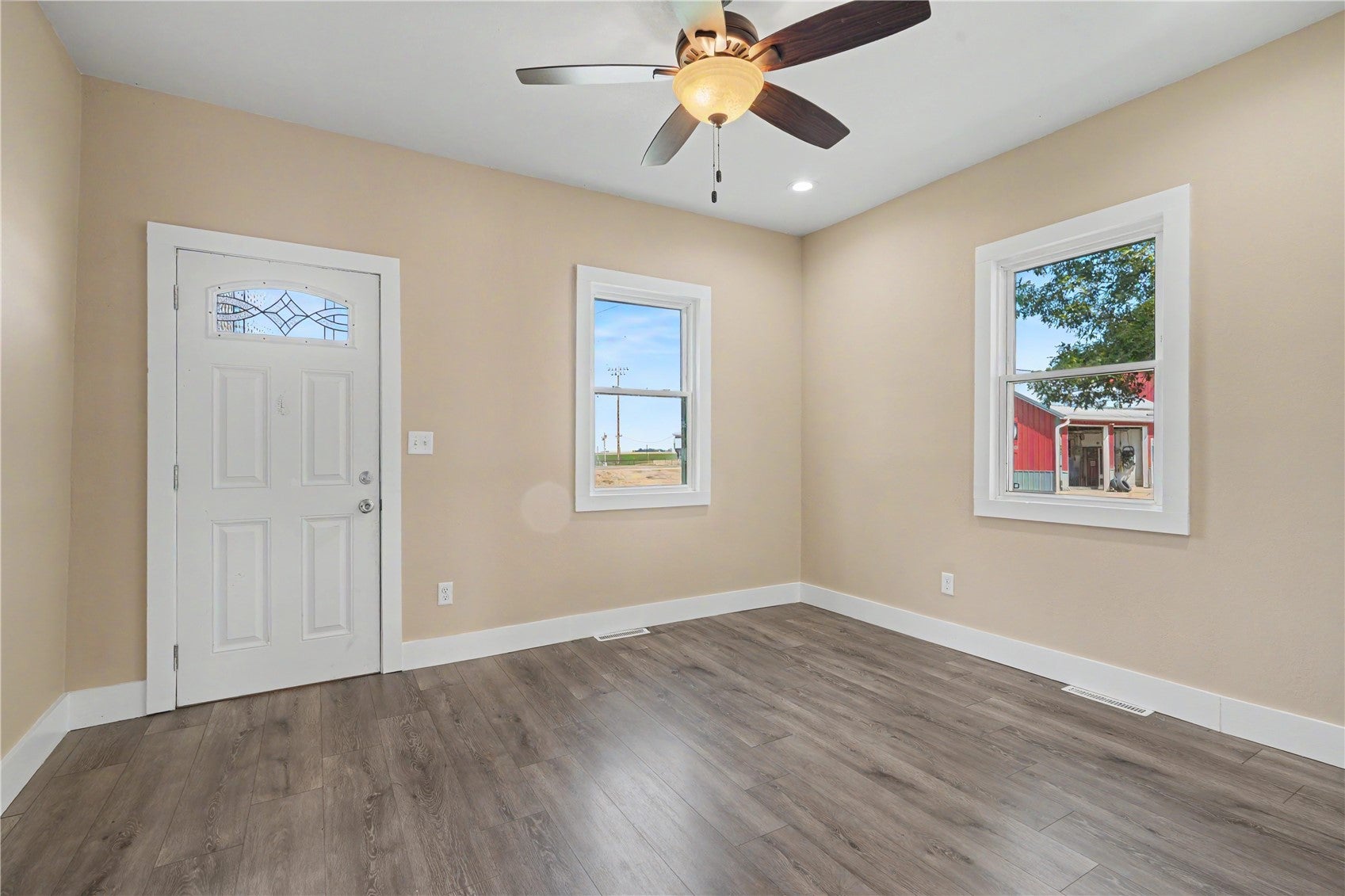 405 E Center St