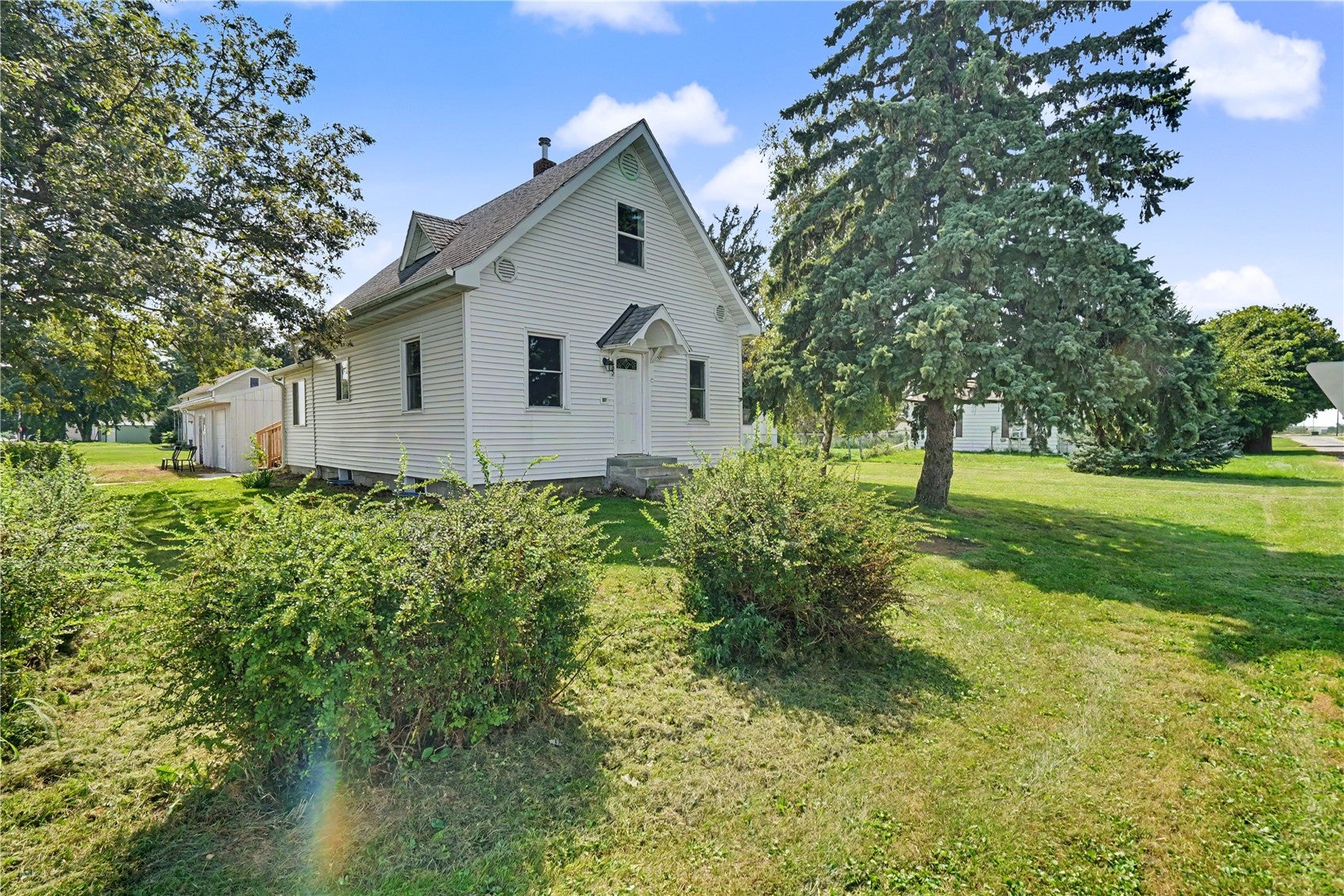 405 E Center St