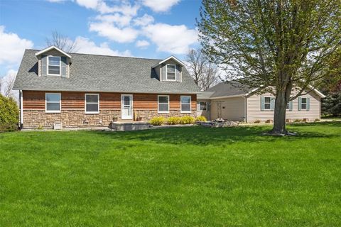 13294 212th Avenue Anamosa IA 52205