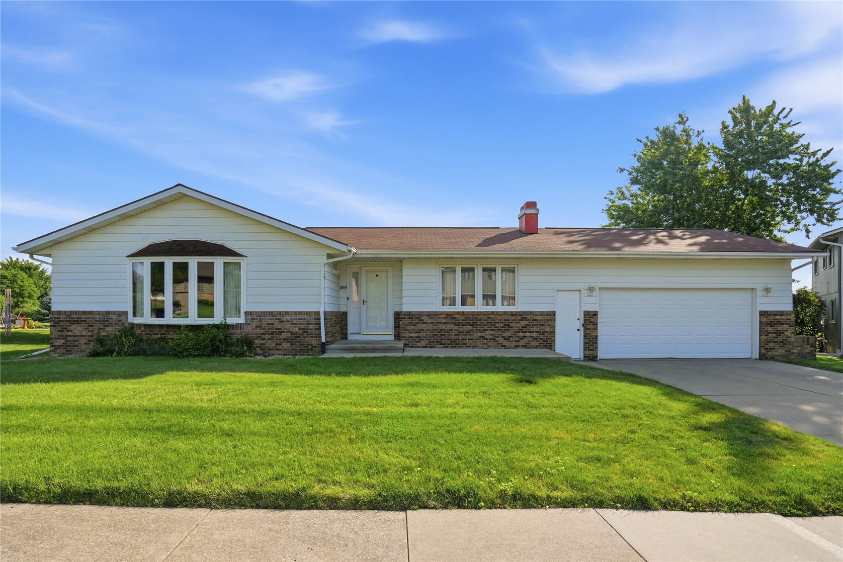 Photo 1 of 40 — 3904 Sally Drive NE, Cedar Rapids, IA 52402