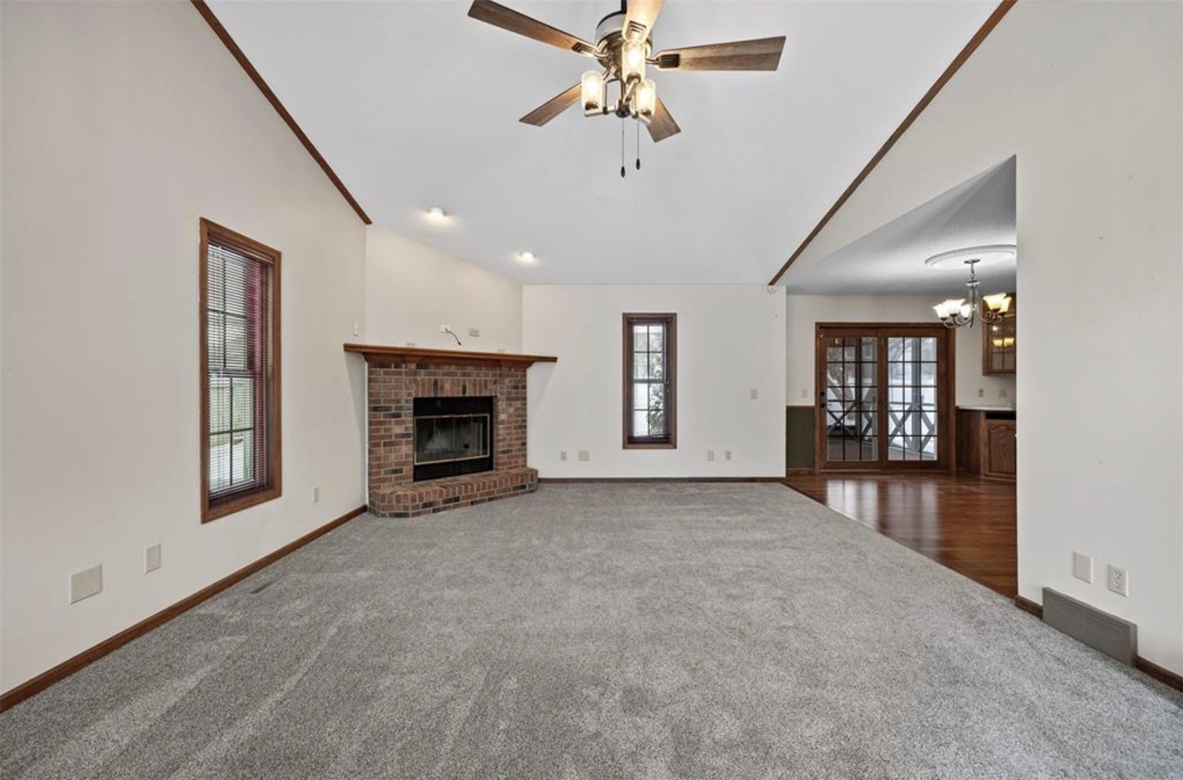 3010 Meadow Glen Street