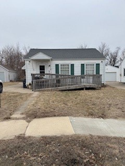 1818 Chandler Street SW Cedar Rapids IA 52404