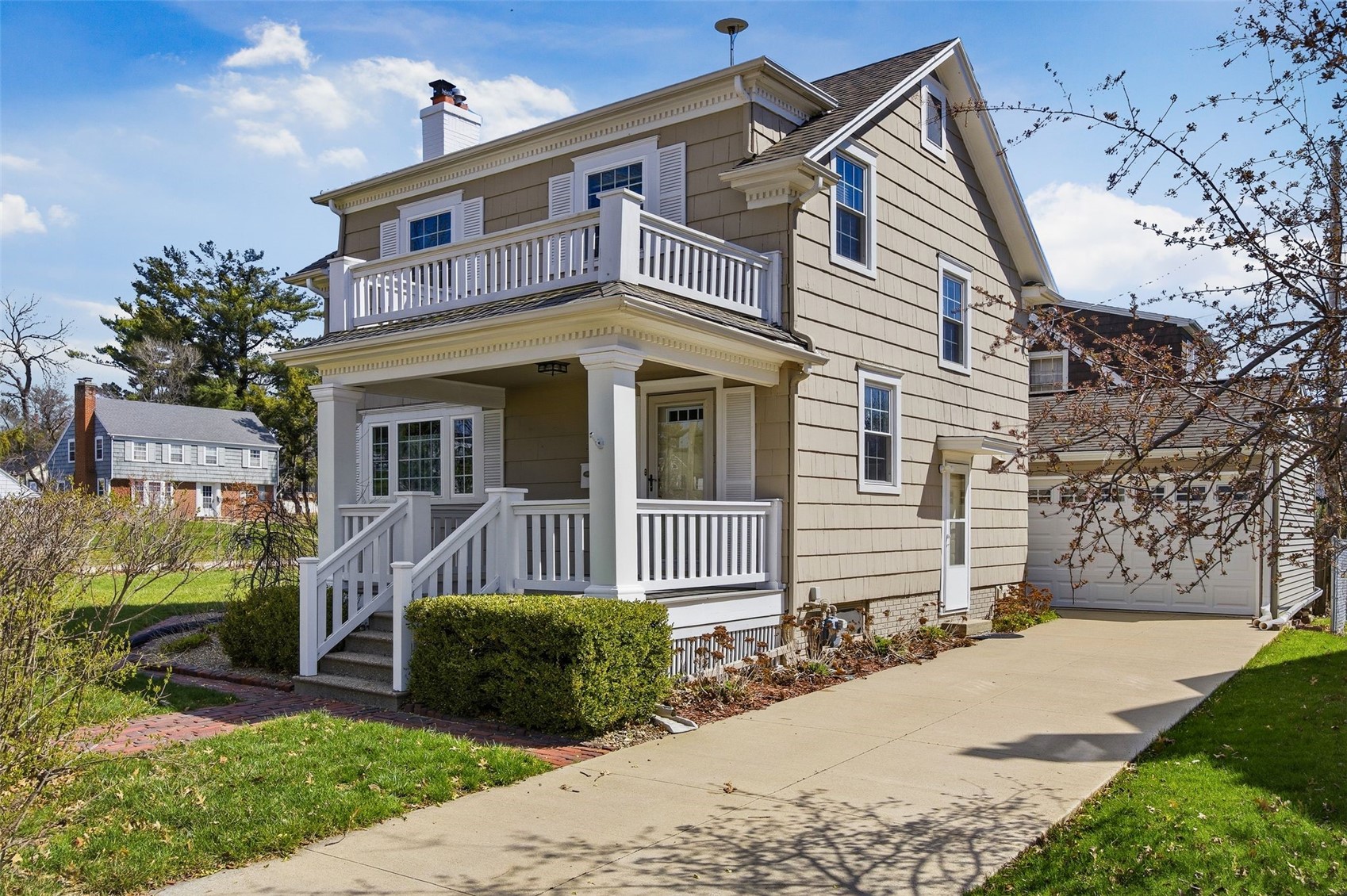 330 Crescent Street SE