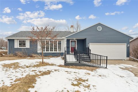 1637 13th Street NW Cedar Rapids IA 52405