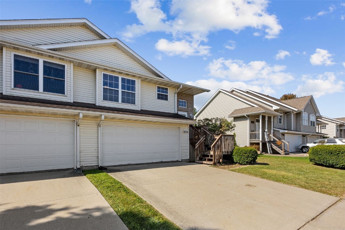 Photo 1 of 37 — 3433 S Jamie Lane, Iowa City, IA 52240