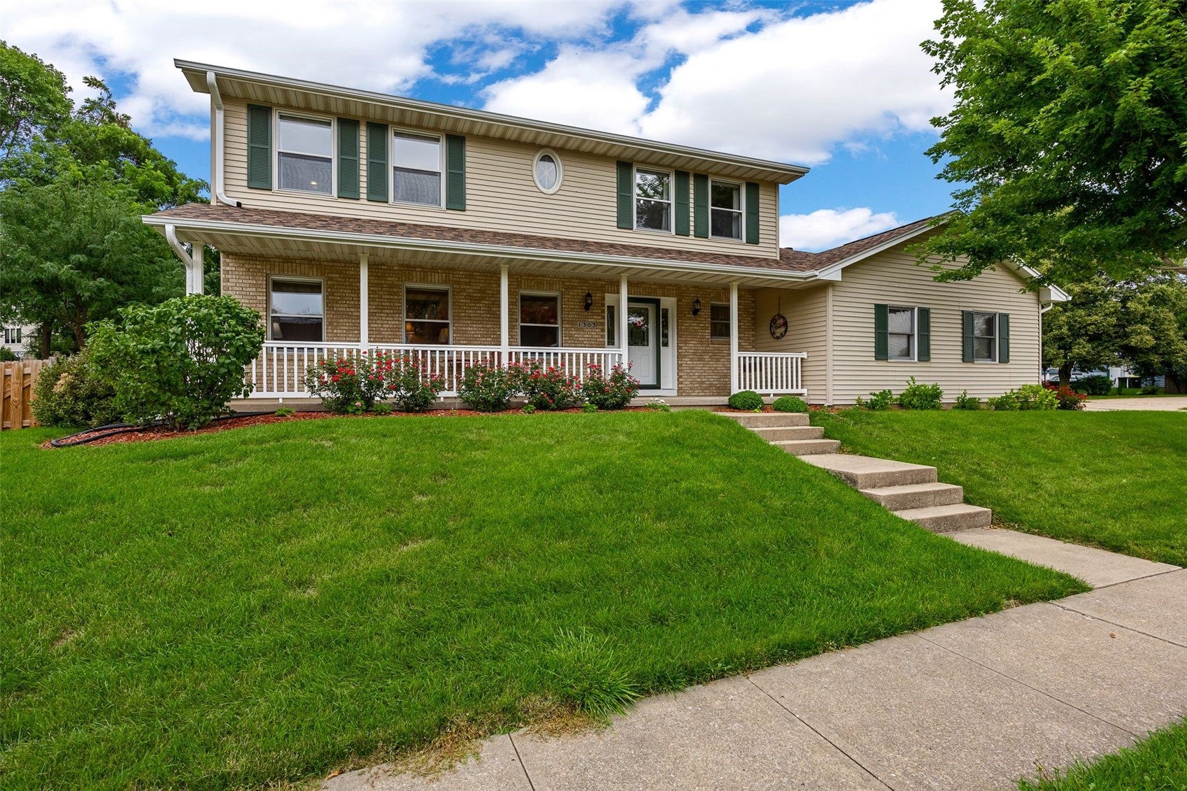 1303 Chamberlain Dr