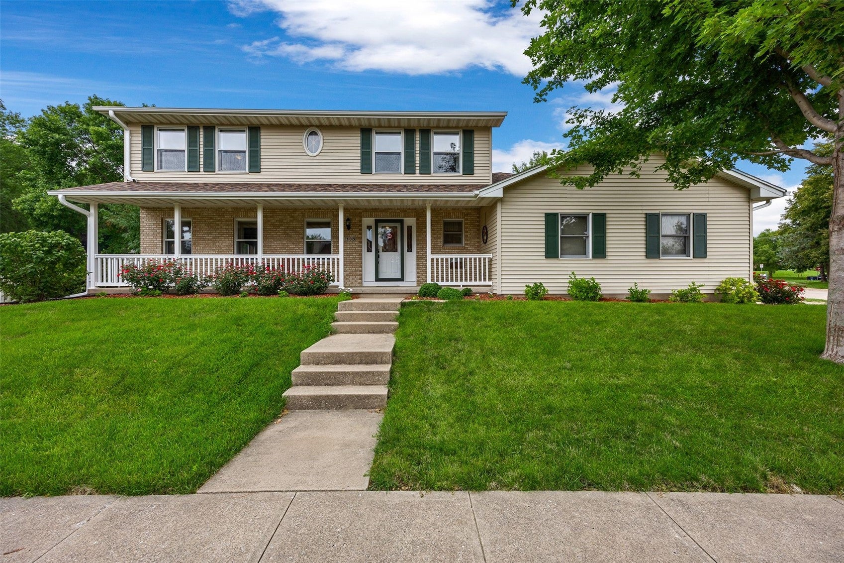 1303 Chamberlain Dr