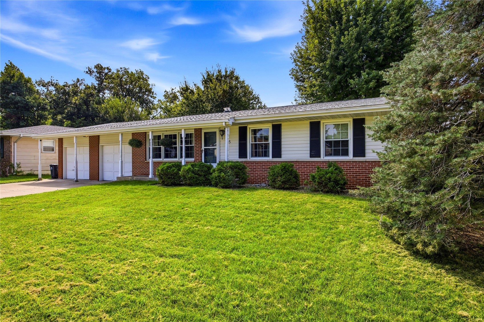 395 Brentwood Drive NE