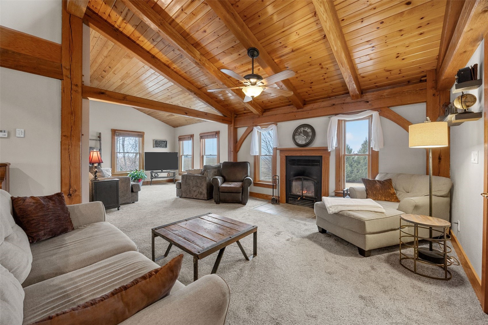 333 Hillview Drive SE