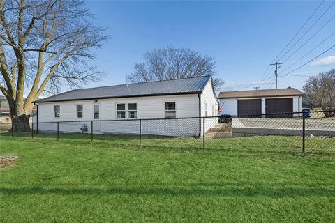 207 W Main Street Urbana IA 52345