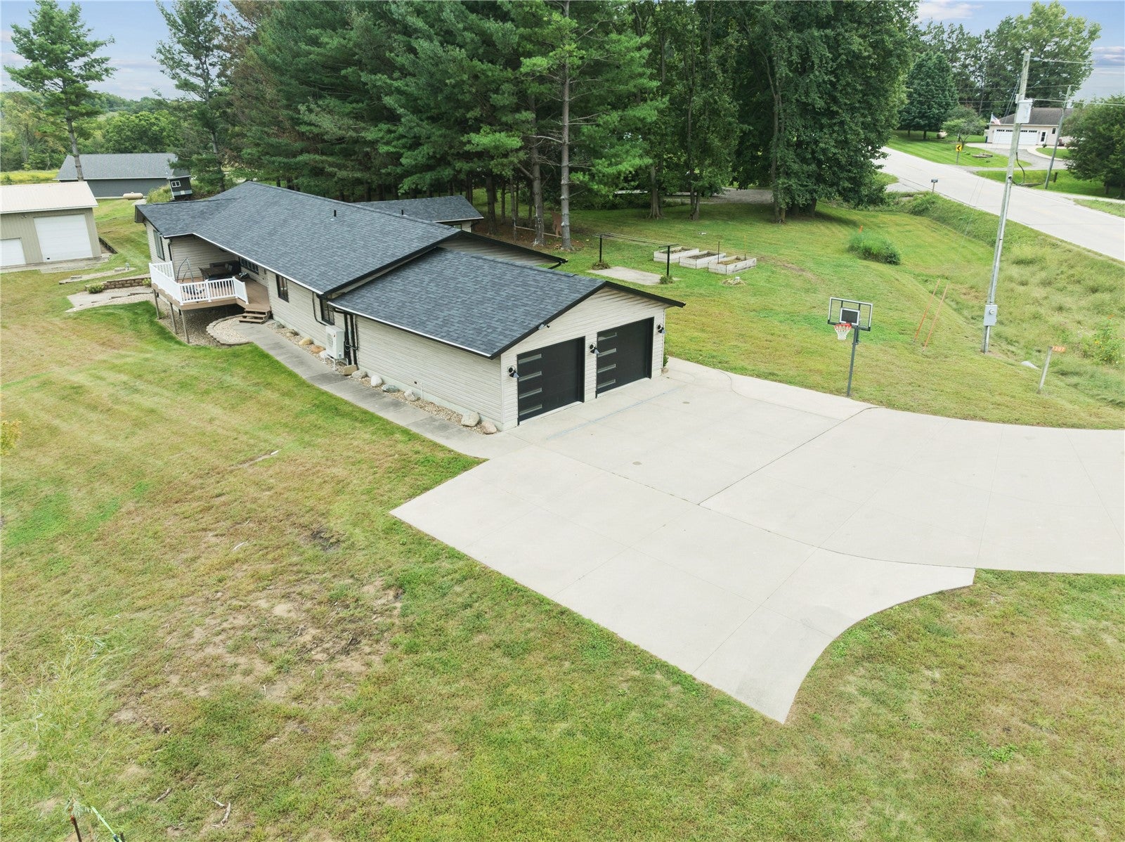 3307 55th Street Trl