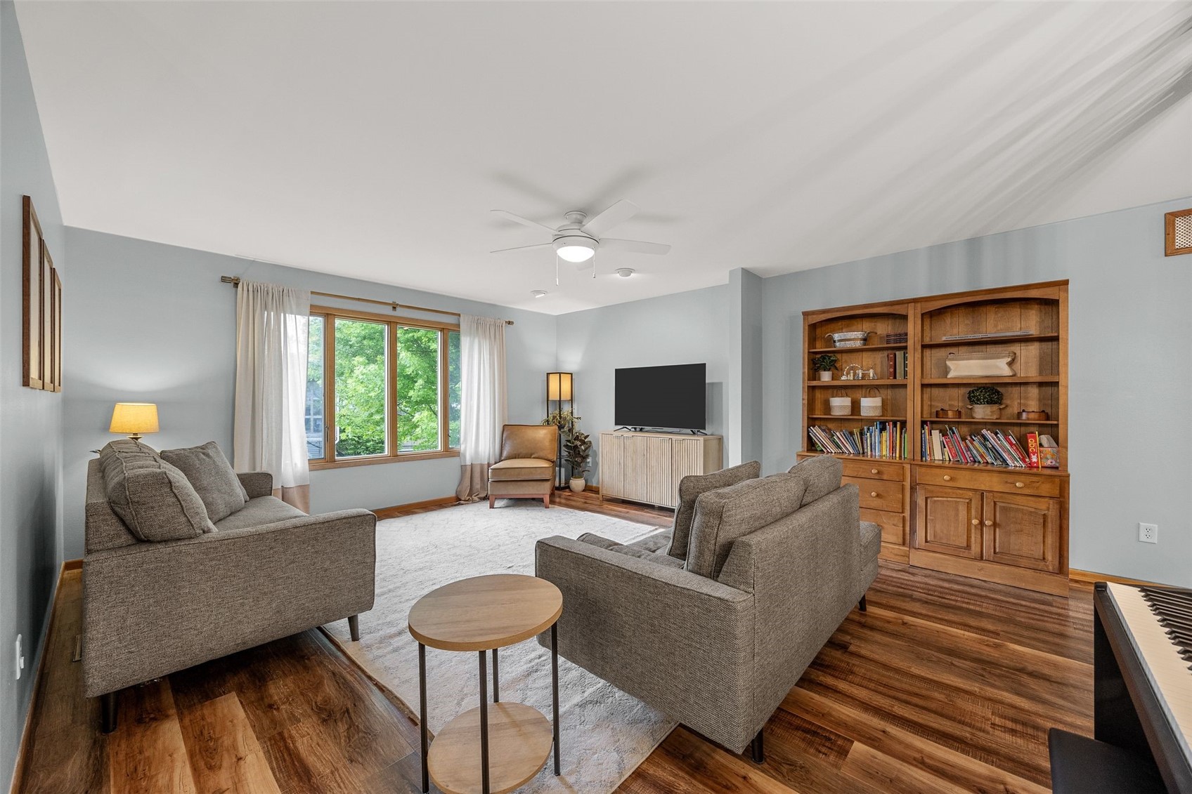 541 Amhurst