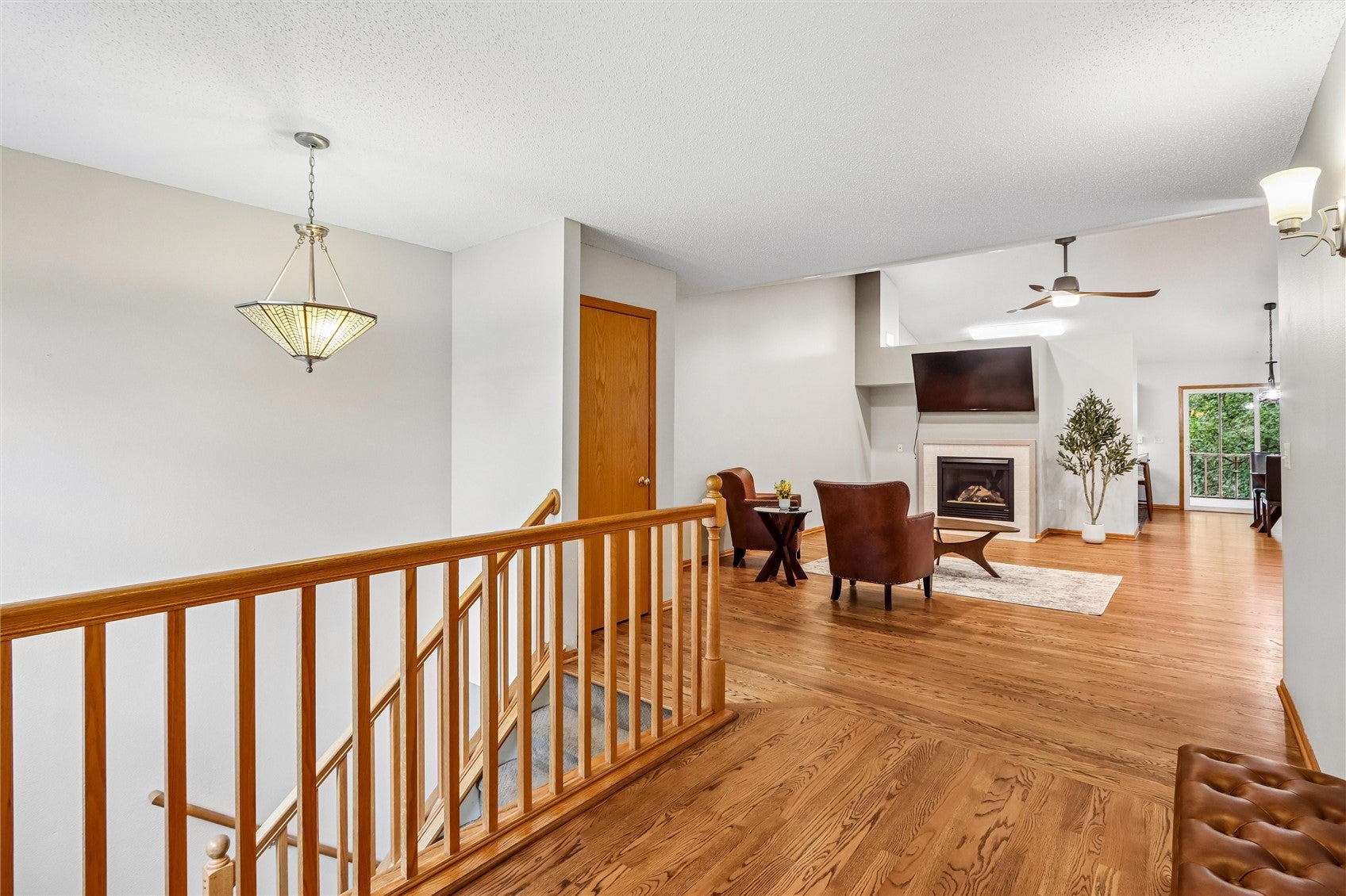 2283 E Grantview Dr