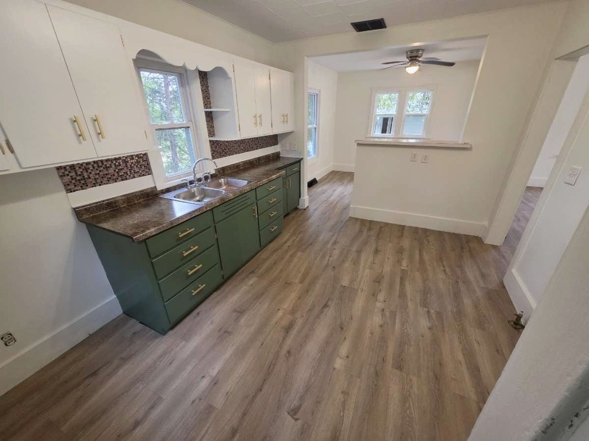 318 W 4th Street
