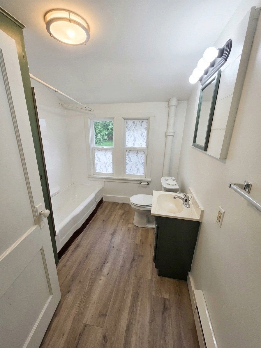 318 W 4th Street