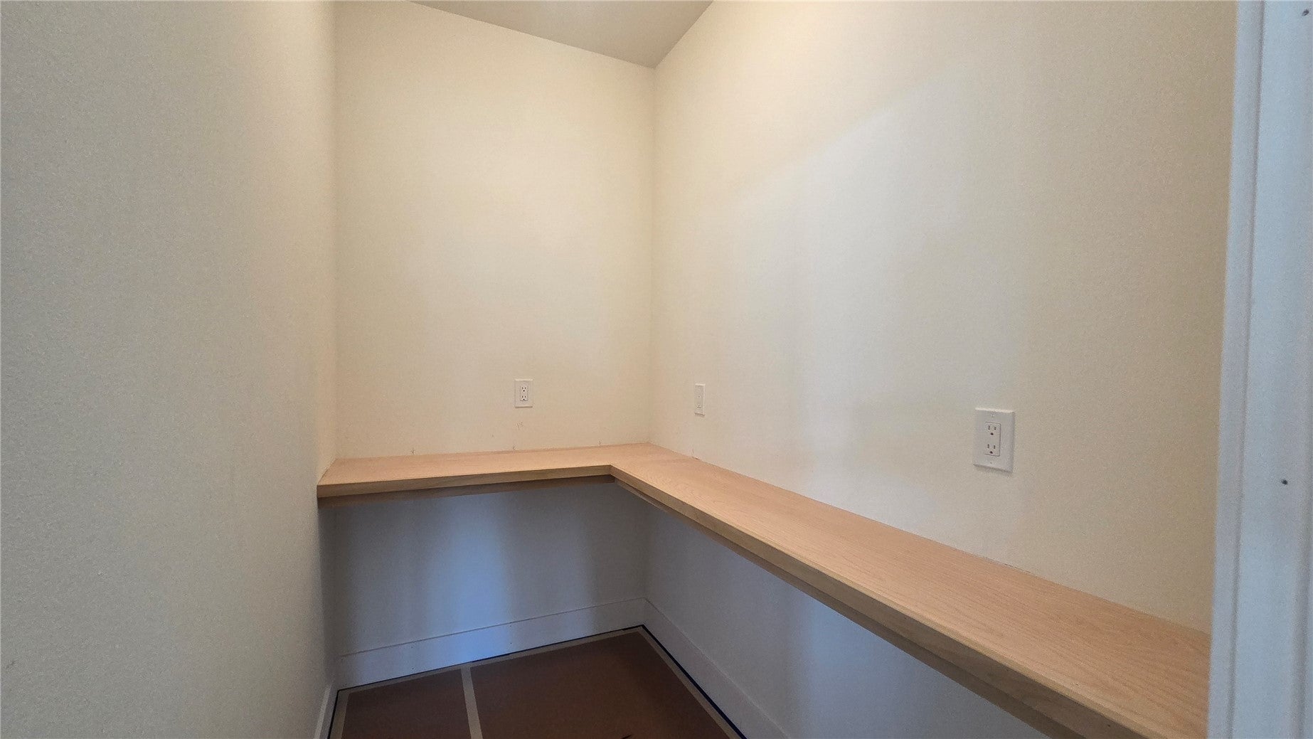 829 Longbow Court