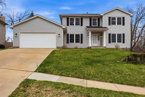 3905 Riverside Drive NE Cedar Rapids IA 52402