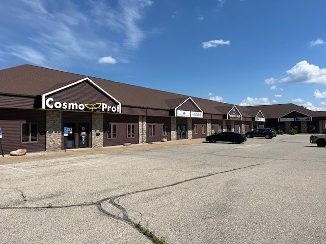 Photo 1 of 1 — 1950 Dodge Road NE, Cedar Rapids, IA 52402