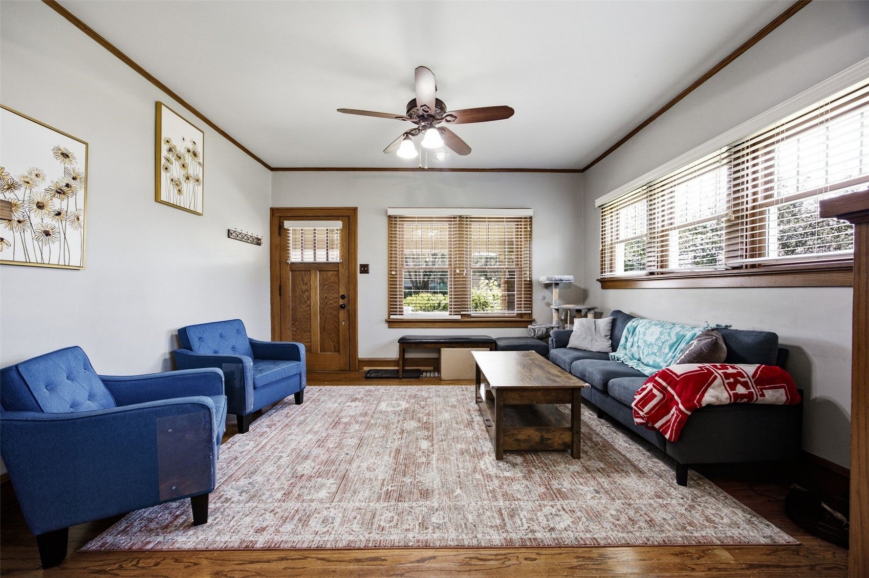 1534 Center Street NE